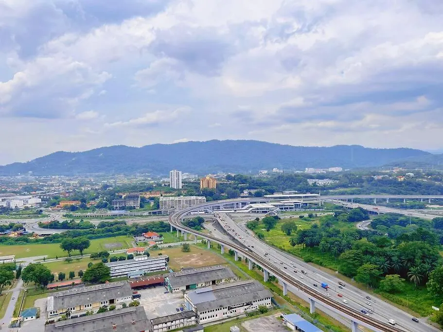 Heritage Studio With Balcony D'Sara, Direct Mrt Kampung Selamat, Near Thomson And Sungai Buloh Hospital Shah Alam Apartment